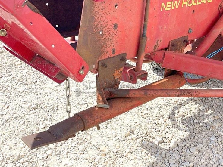 new-holland-275-image-22