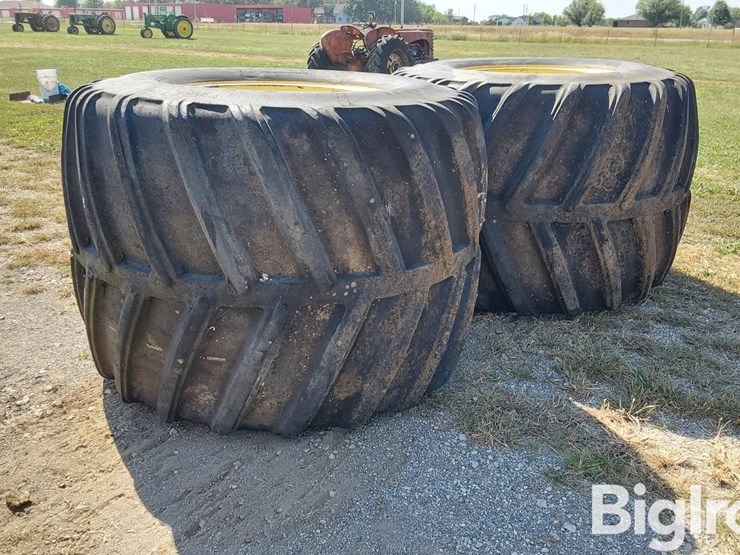 firestone-flotation-23-deep-tread-38x50.00x32-floater-tires-&-rims-image-7