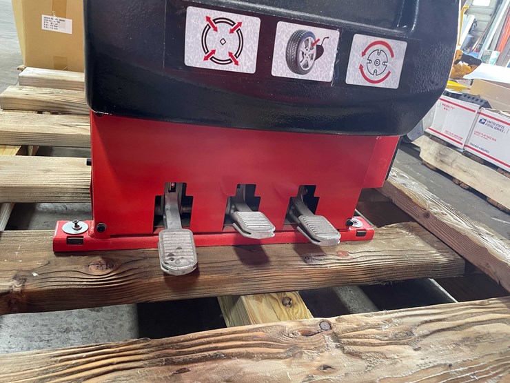 #8524-•-tire-changer-(e)-image-50