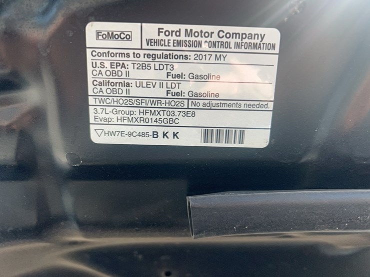 2017-ford-explorer-image-8