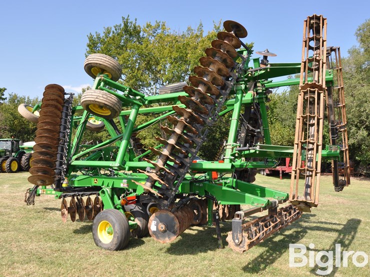 2015-john-deere-2623vt-image-7