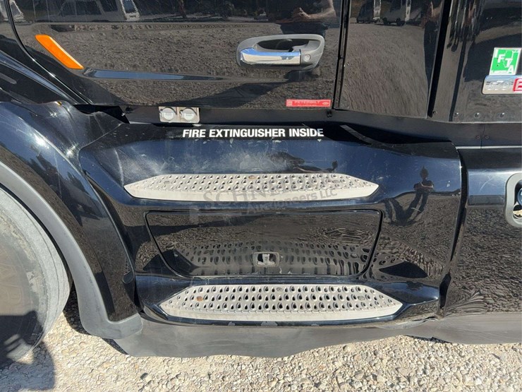 2017-peterbilt-579-image-104