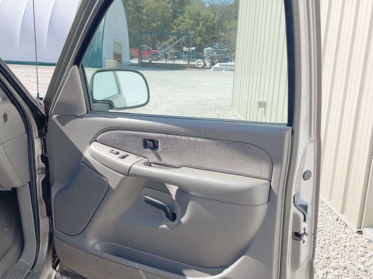 2000-chevrolet-2500-image-50