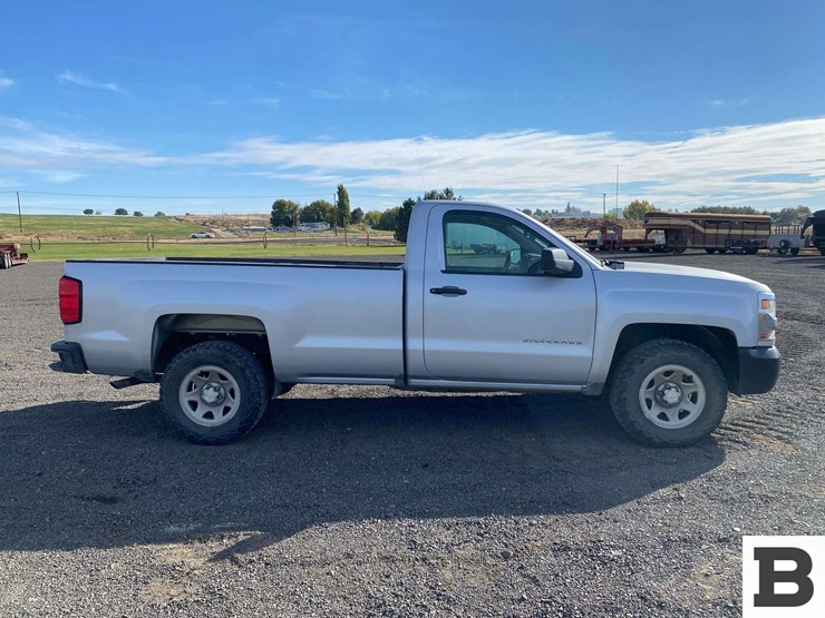 2017-chevrolet-silverado-1500-image-6