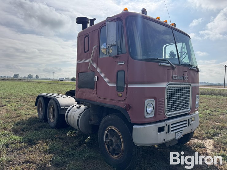 1975-gmc-astro-image-3