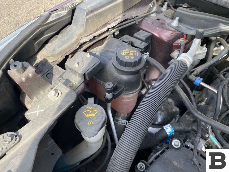 2016-ford-explorer-image-29