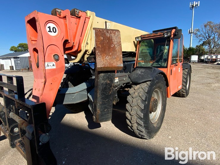 2009-jlg-g10-55a-image-17