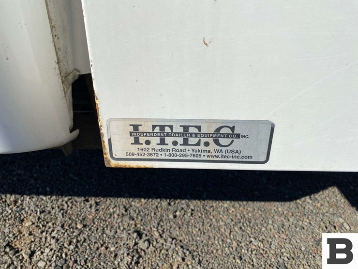 2013-chevrolet-silverado-3500-image-15