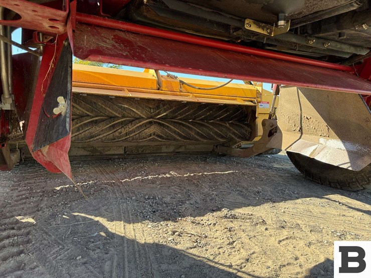 new-holland-h8040-image-23