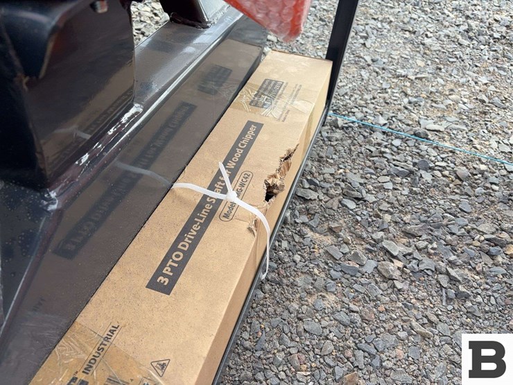 tmg-tmg-wc42-sub-compact-wood-chipper-image-4