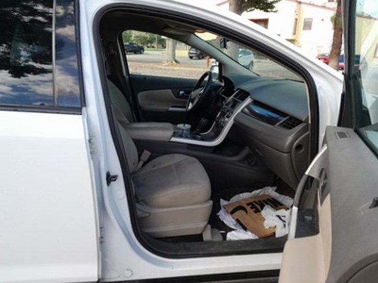 2014-ford-edge-image-5