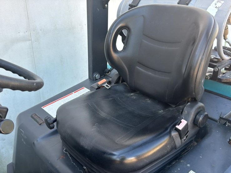 #1351-•-2018-baoli-kbg25c-forklift-image-17