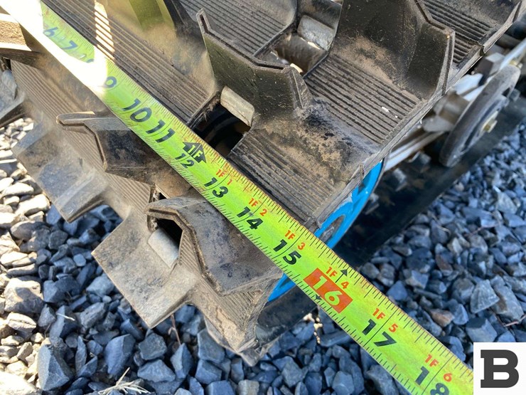 1998-polaris-indy-trail-touring-xlt-snowmobile-image-19