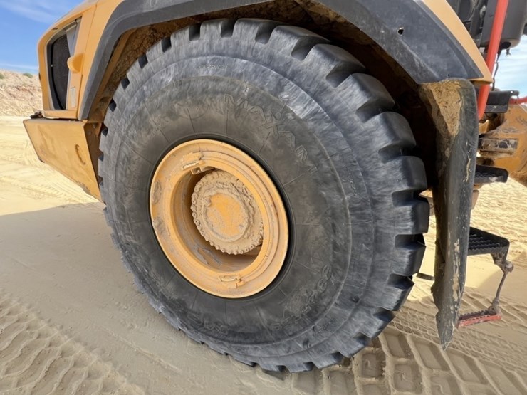 2020-volvo-a60h-image-10