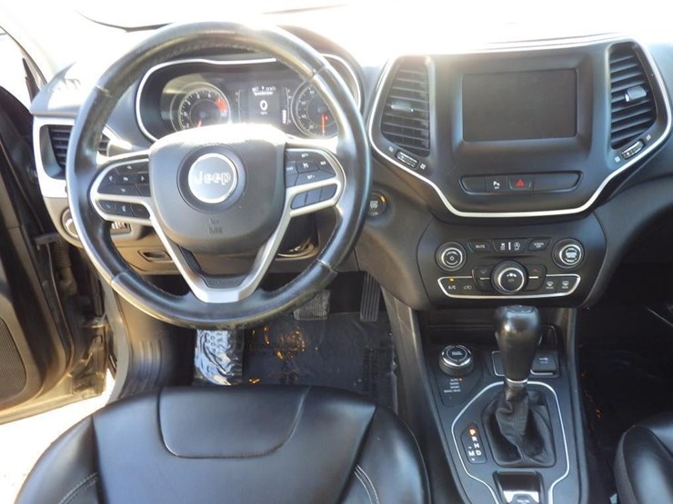 2019-jeep-cherokee-image-9