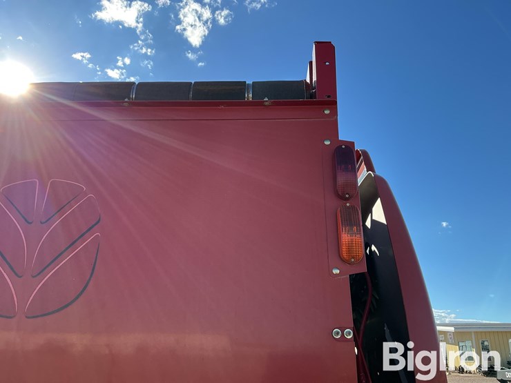 2014-new-holland-roll-belt-560-image-17