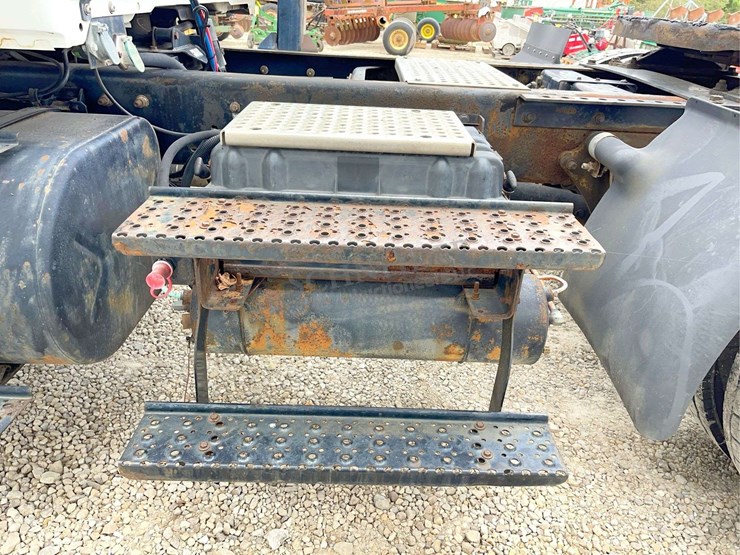 2007-international-durastar-4400-image-39