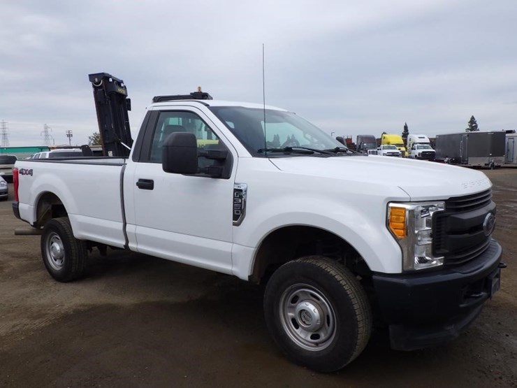 2017-ford-f350-image-2
