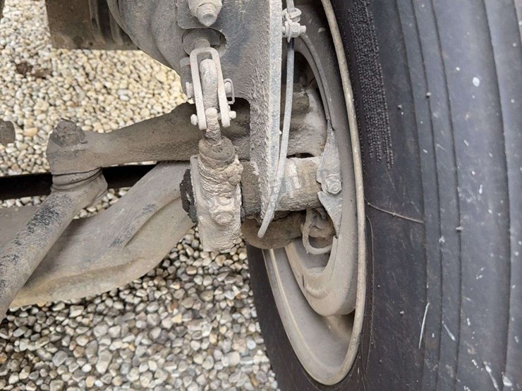 2012-freightliner-cascadia-113-image-49