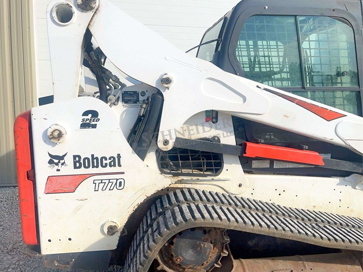 2019-bobcat-t770-image-18