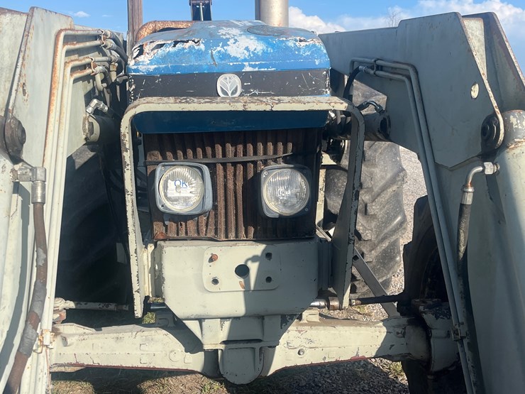 new-holland-8010-image-15