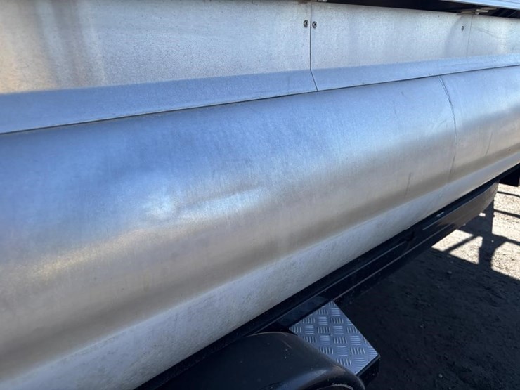 2011-unknown-trailer-image-25