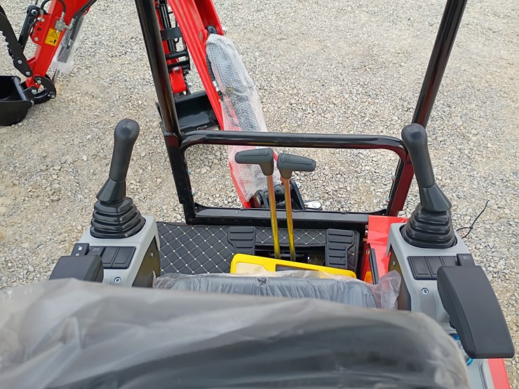 #l57-011-•-2025-tpm-20k-mini-excavator-(diesel)-image-12