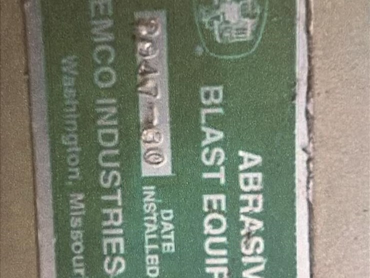 #4714-•-16’x16’-clemco-abrasive-blast-room-image-28