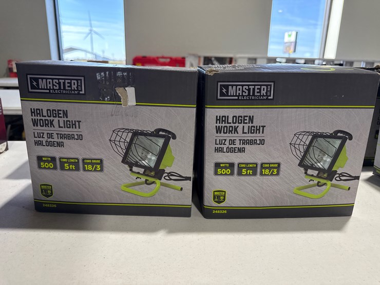#26199-•-lot-of-master-electrician-halogen-work-lights-&-tripod-image-4