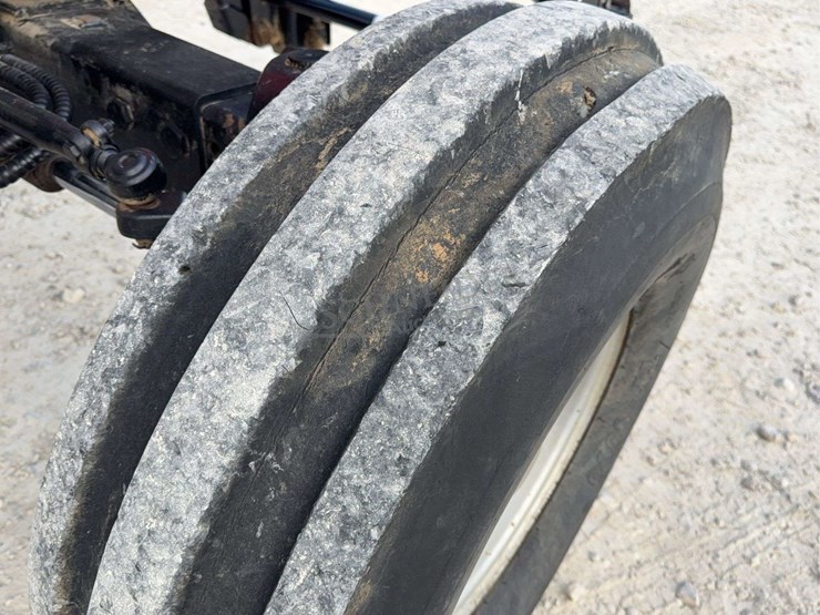 case-ih-5140-image-16