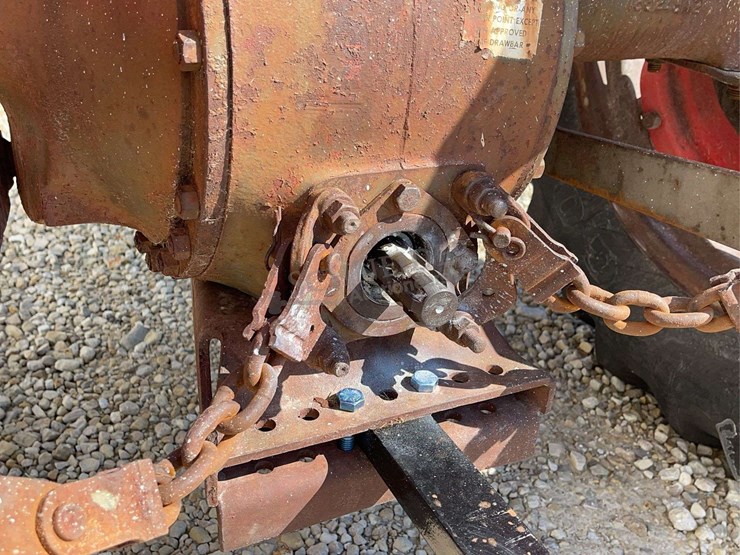 massey-ferguson-135-image-22