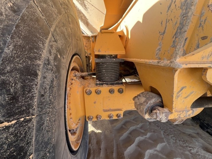 2021-volvo-a60h-image-21