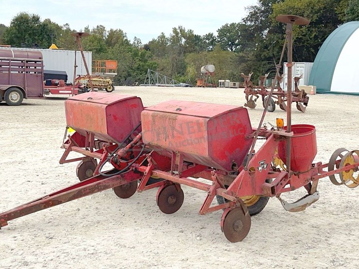 massey-ferguson-4-image-2