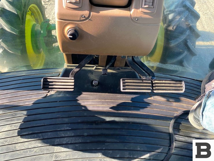 2008-john-deere-8330-image-77