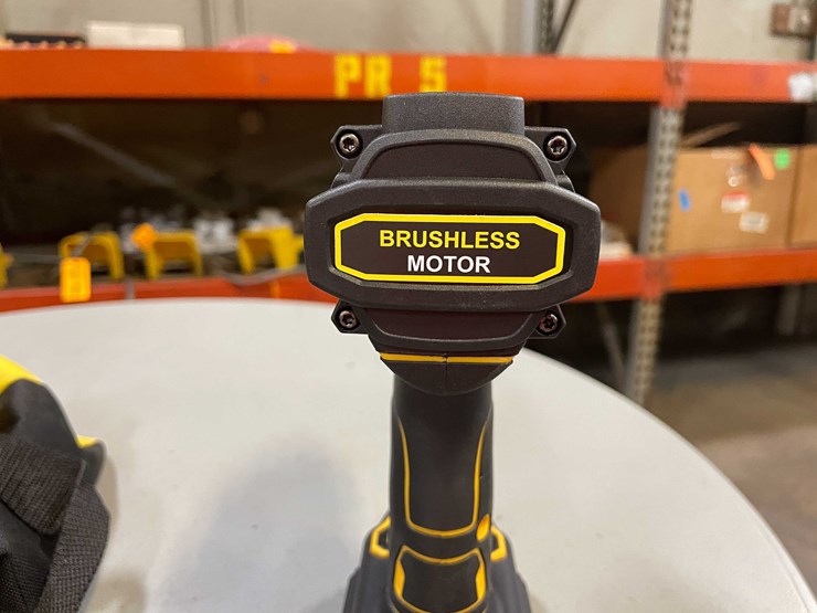 #8544-•-dewalt-compatible-20-volt-cordless-1/2"-impact-and-1/4"-impact-driver-in-carrying-bag-(pr13)-image-11