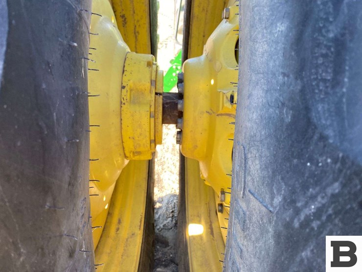 2008-john-deere-8330-image-34