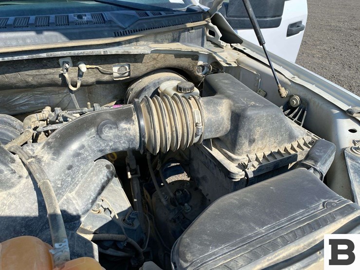 2016-ford-f150-image-32