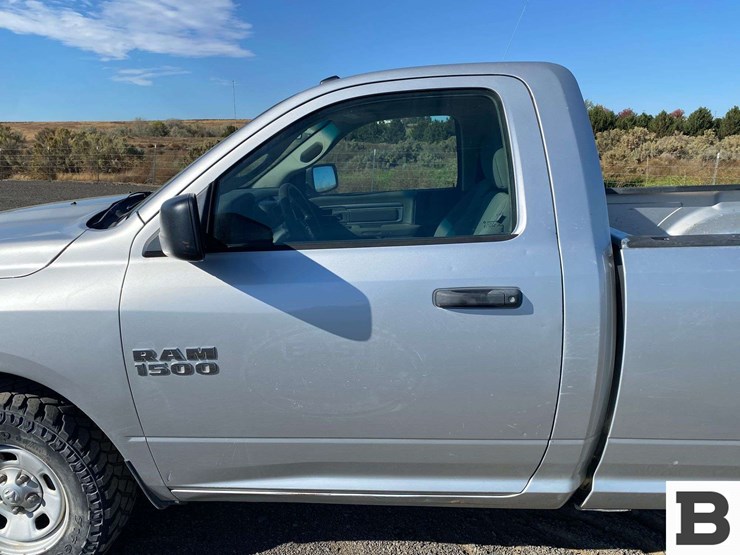 2013-ram-1500-pickup-image-11