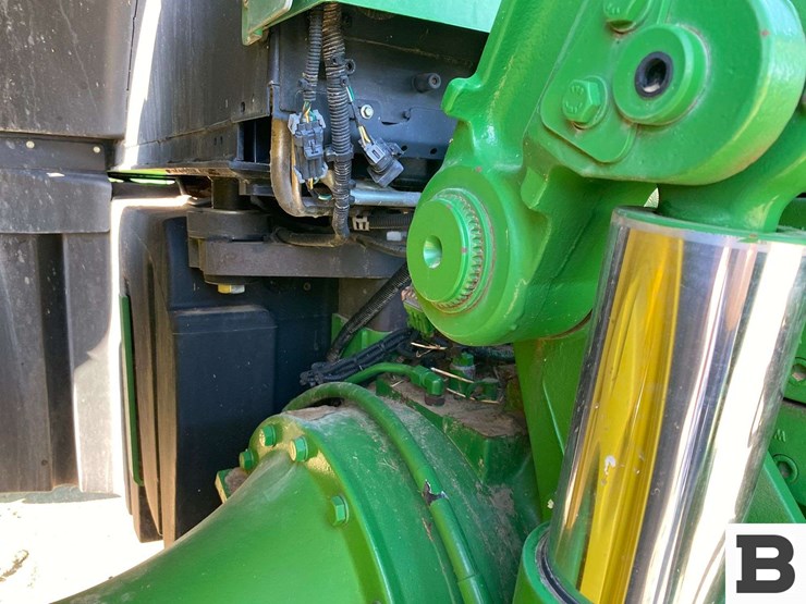 2008-john-deere-8330-image-36