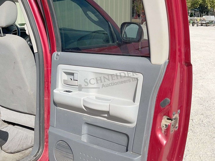 2006-dodge-dakota-image-41