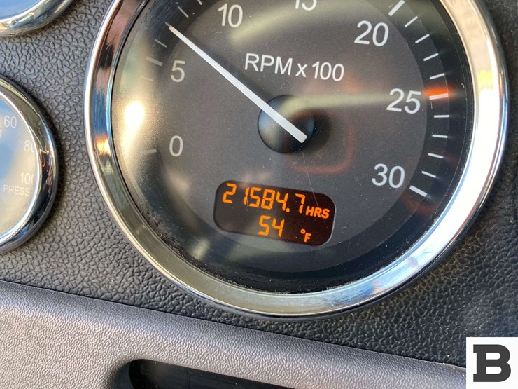 2013-peterbilt-367-image-65