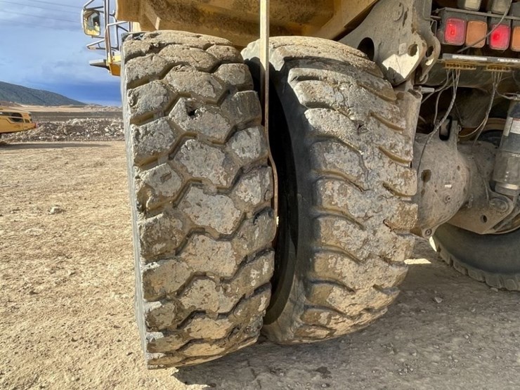 2012-komatsu-hd605-7-image-14