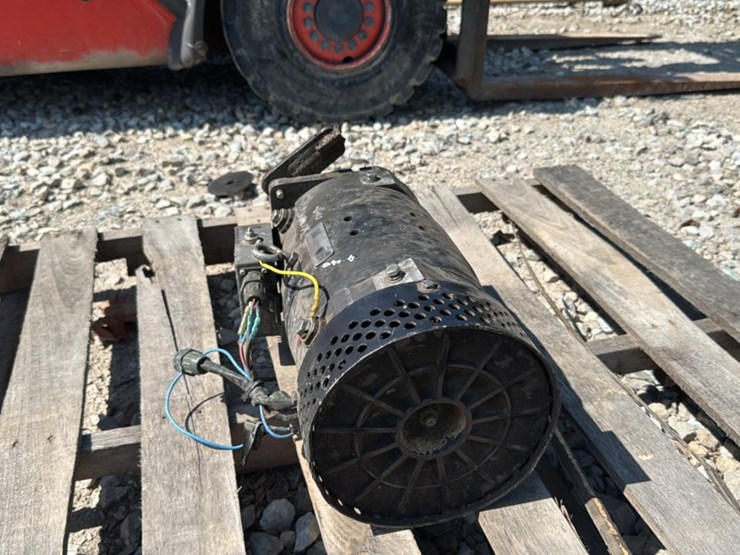 #4711-•-alternator-image-2