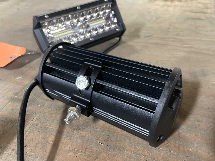 #8530-•-(2)-led-6-1/2"-long-work-lights,-12/24vdc-(pr12)-image-3