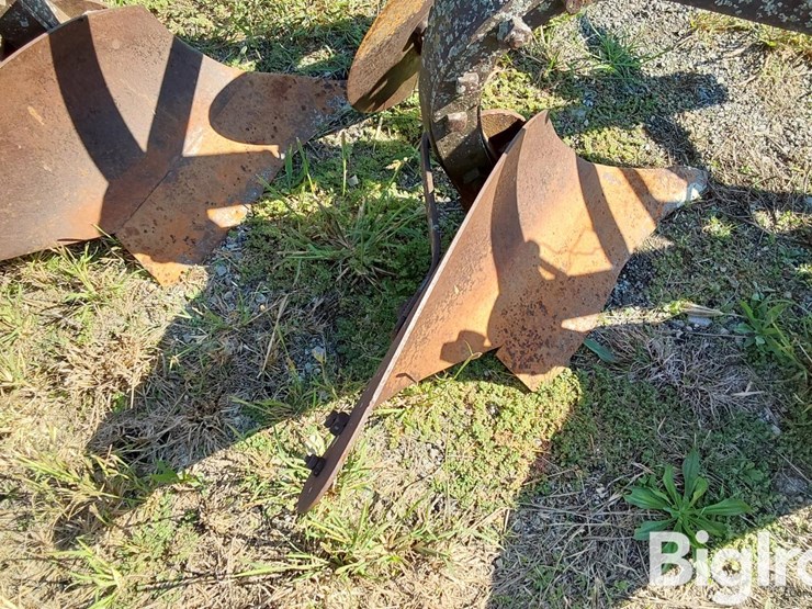 dearborn-10-1-image-17