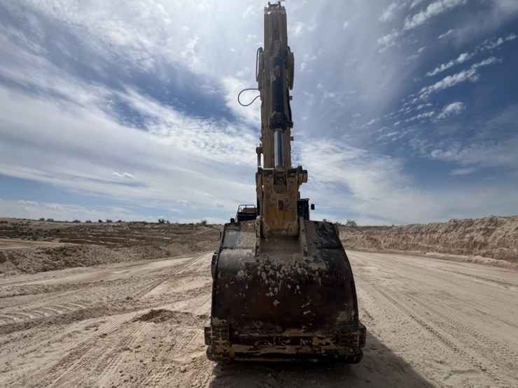 2021-caterpillar-395-image-8