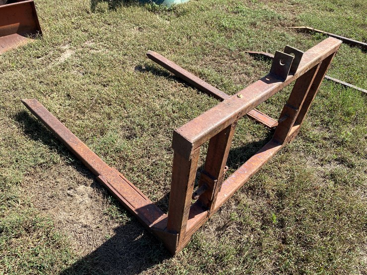 #43-•-#129-•-3-point-hay-fork-image-4