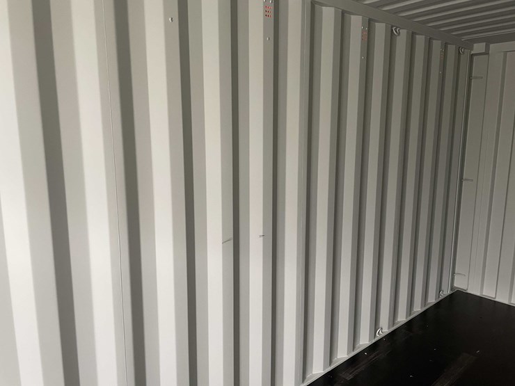 #1385-•-20'-shipping-container-(of)-image-25