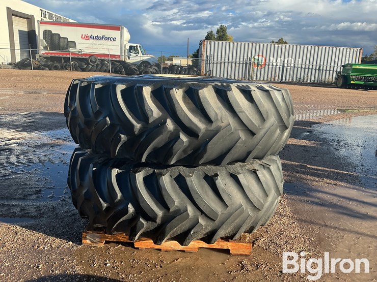 armstrong-hi-traction-lug-20.8-38-tractor-tires-image-4