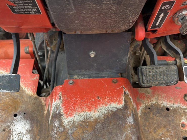 #2402-•-2012-kubota-tractor-image-22